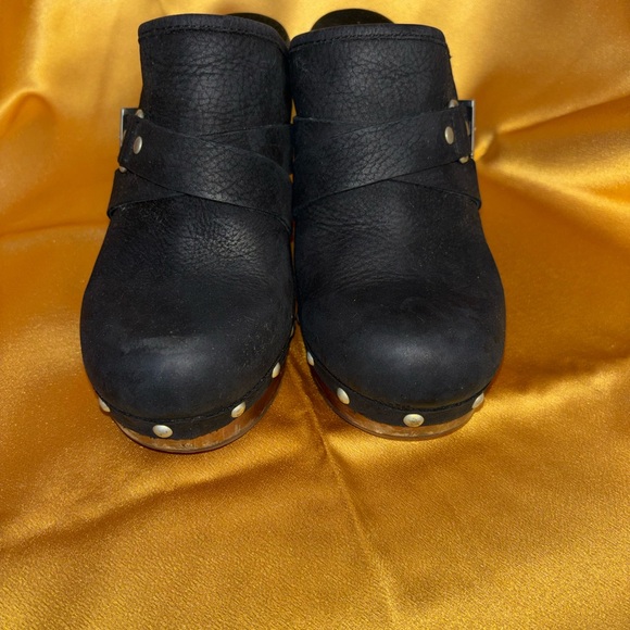 UGG Black Leather Clogs with Wooden Sole - Picture 2 of 7